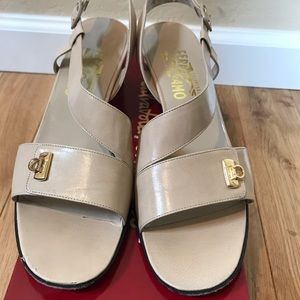 Salvatore Ferragamo size 10 beige sandals